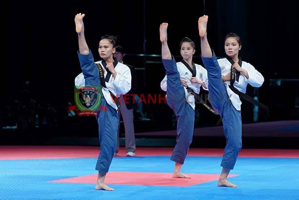 Quảng Khai quyền trong võ Teakwondo