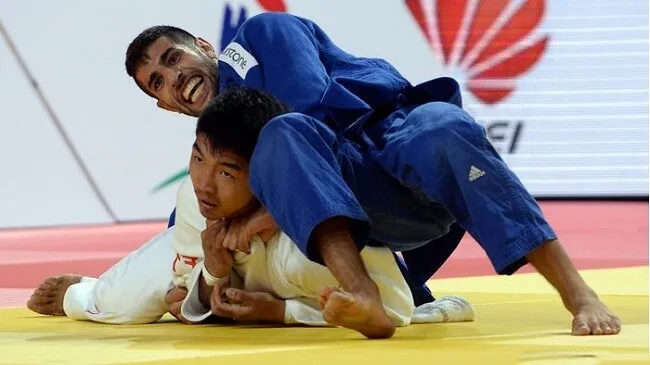 Kỹ thuật siết cổ (Shime waza)