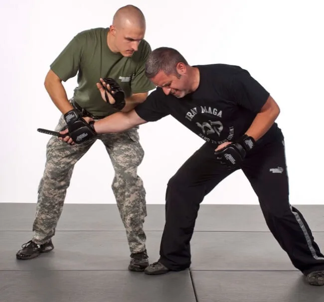 Kỹ thuật tước đoạt trong krav maga
