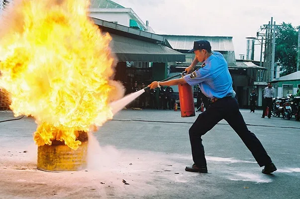 Cách sử dụng bình cứu hỏa đúng cách Cách sử dụng bình cứu hỏa hiệu quả