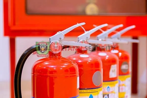 Thiết kế phòng cháy chữa cháy nhà cao tầng cần làm đúng tiêu chuẩn Thang thoát hiểm