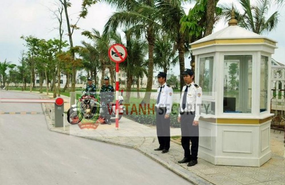 Nhân viên bảo vệ Việt Anh tại Bán đảo 1 -  2 KĐT Tây Hùng Thắng
