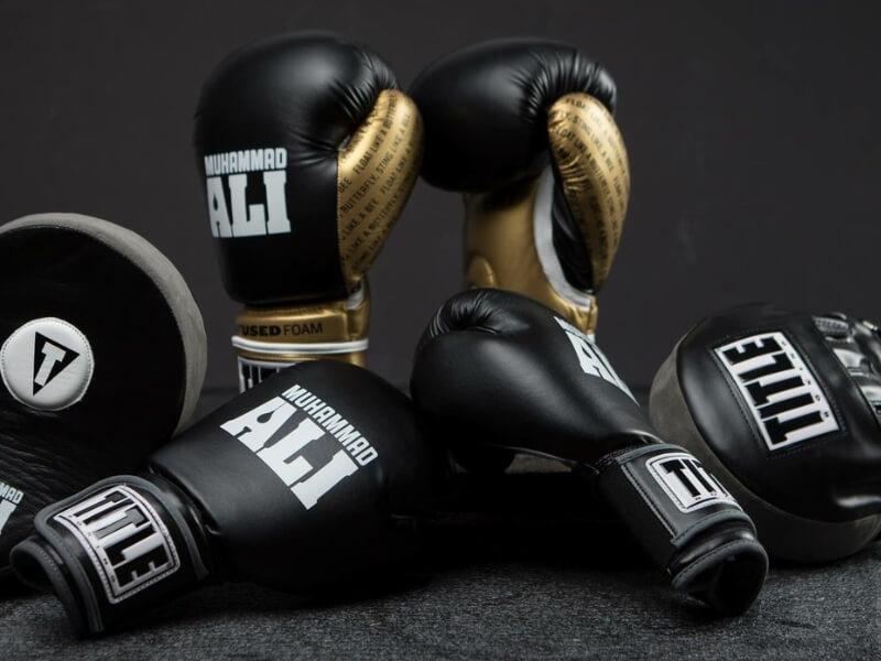Găng tay Boxing là một dụng cụ tự vệ hợp pháp