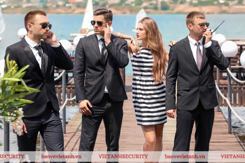 Vai trò và trách nhiệm của nhân viên bảo vệ người nổi tiếng