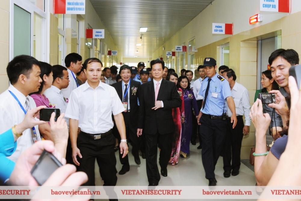Vai trò và trách nhiệm của nhân viên bảo vệ yếu nhân Vai trò và trách nhiệm của nhân viên bảo vệ yếu nhân