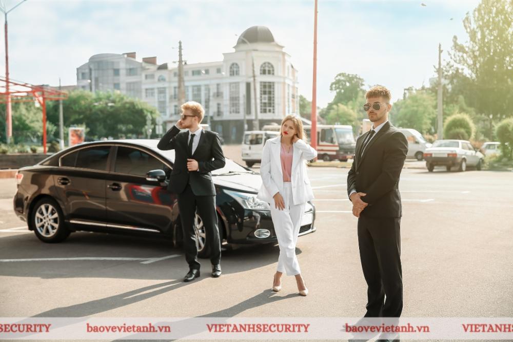 Phương án bảo vệ người nổi tiếng chuyên nghiệp