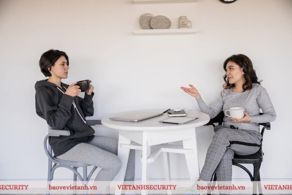 Nói chuyện, dò hỏi đối tượng nghi ngờ Nói chuyện, dò hỏi đối tượng nghi ngờ