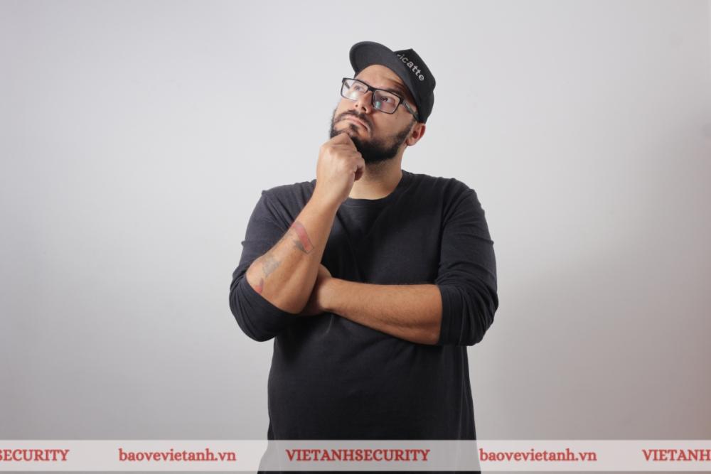 Suy nghĩ cẩn thận, quan sát kỹ càng xung quanh Suy nghĩ cẩn thận, quan sát kỹ càng xung quanh