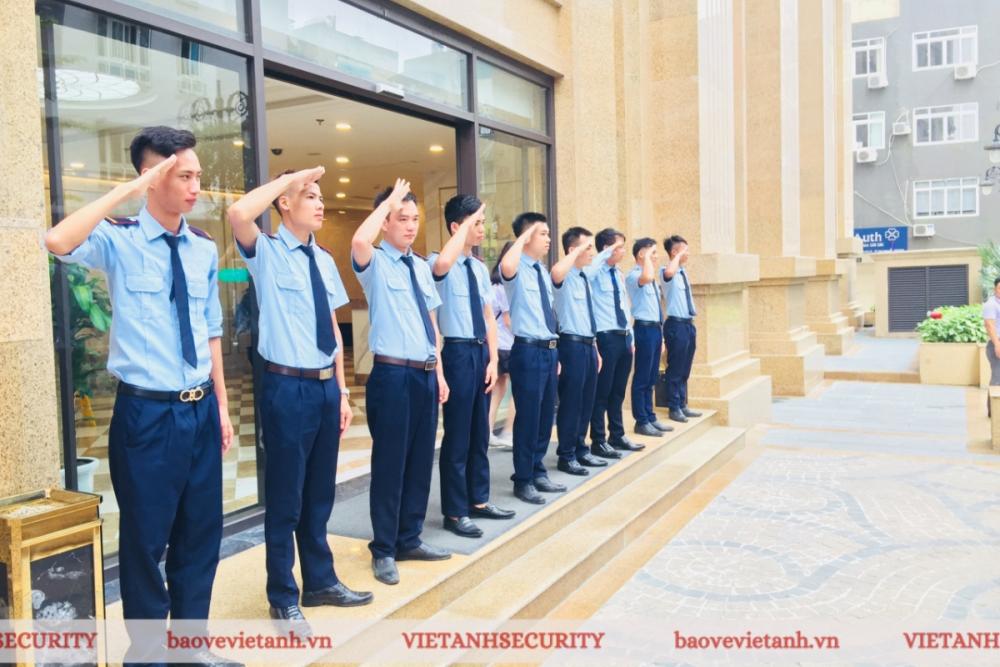 Sử dụng dịch vụ bảo vệ chuyên nghiệp Sử dụng dịch vụ bảo vệ chuyên nghiệp